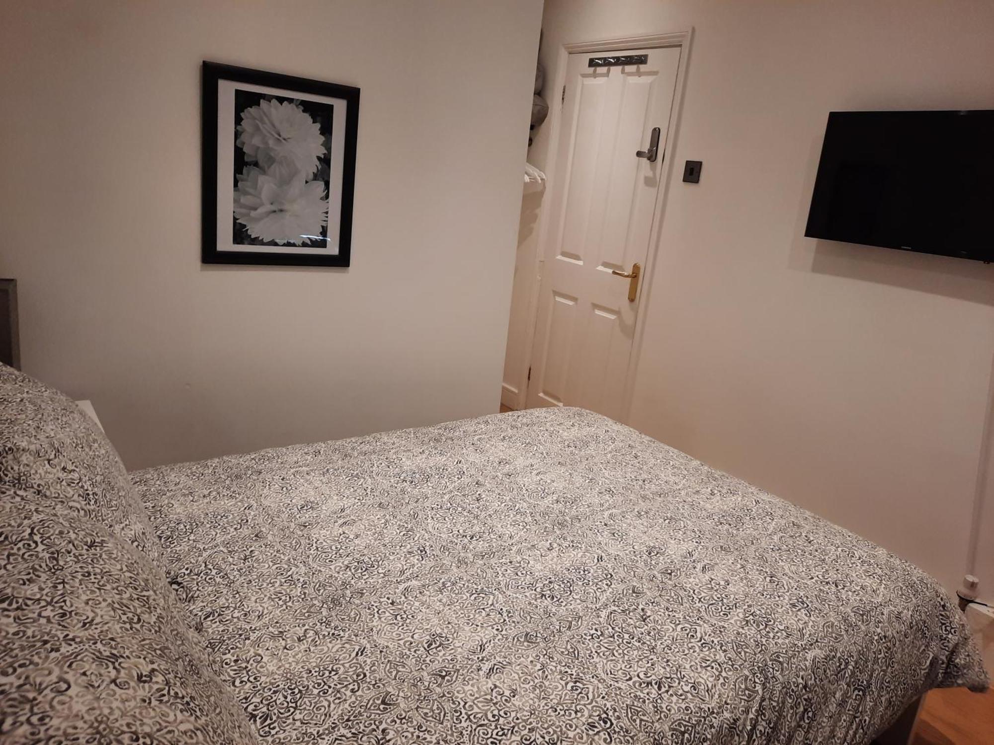 Lovely Home With Full En-Suite Double Bed Rooms Reading Kültér fotó